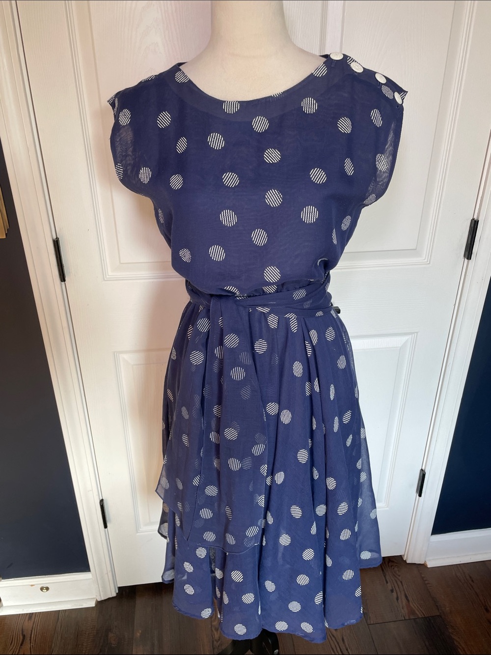 Vintage Susan Howard of California Polka Dot Dress Navy Blue Chiffon Belted Sz M